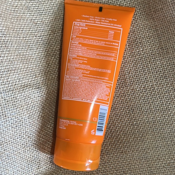 Hempz SPF 30 Yuzu & Starfruit - Picture 4 of 4